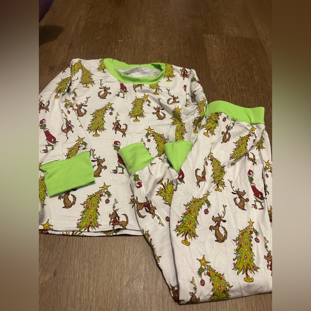 Green man bamboo pajama set